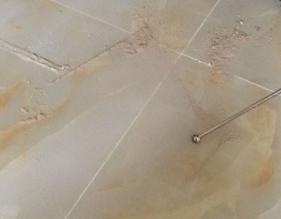 五指山瓷砖空鼓维修公司分享粘合剂选择不当在瓷砖铺贴过程中可能导致以下问题